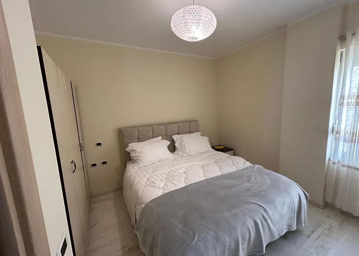 In Qerret Appartement Golem (Tirana)
